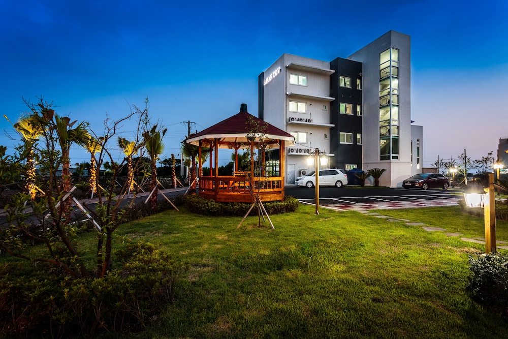 Amantov Pension, Seogwipo - 12