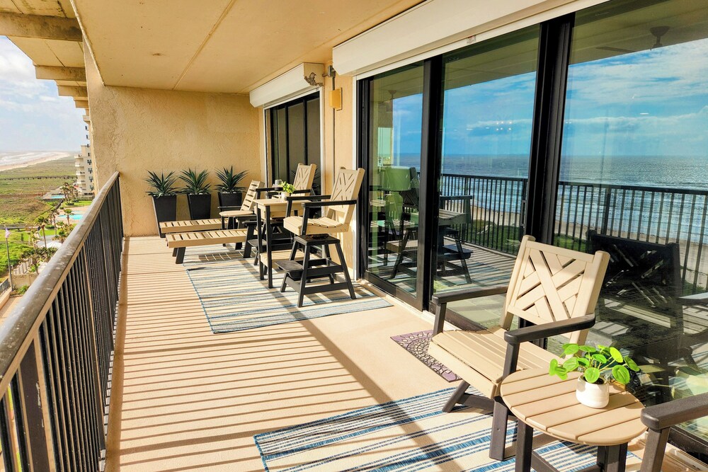 Corner 3BR w/ Wraparound Balcony & Gulf Views
