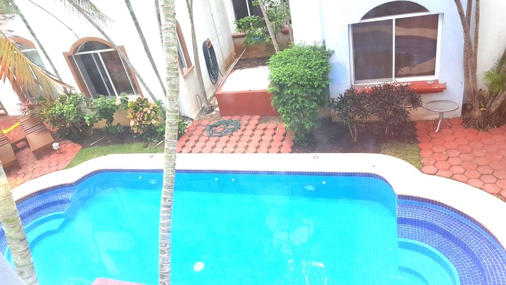 Photo 8