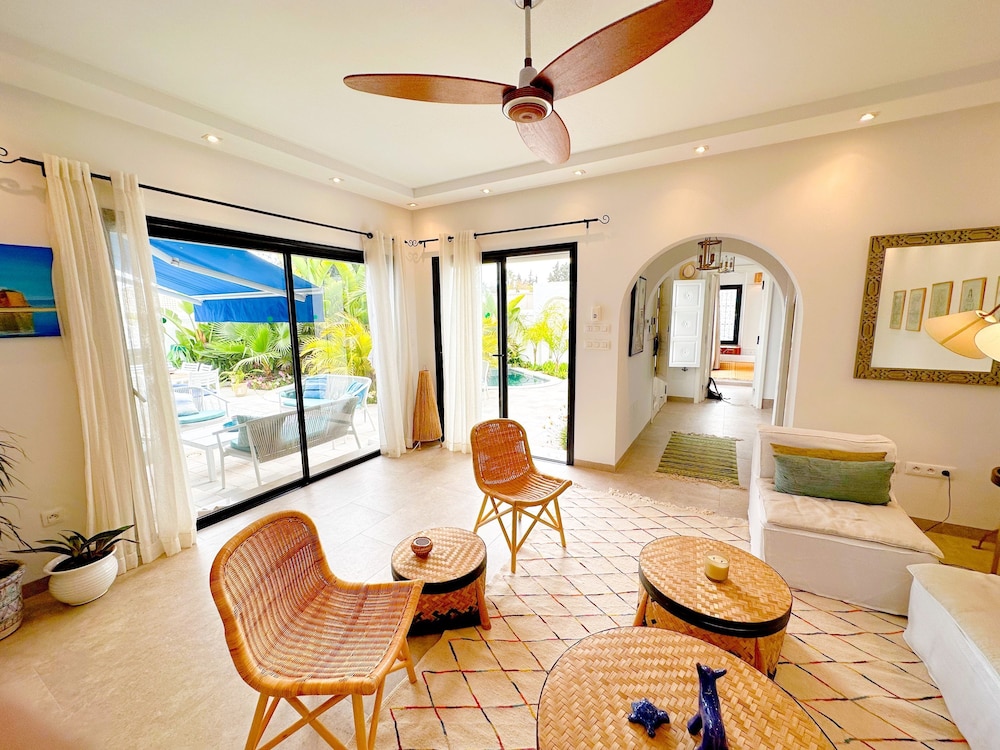 Villa Azur Piscine Bord de mer a Hammamet