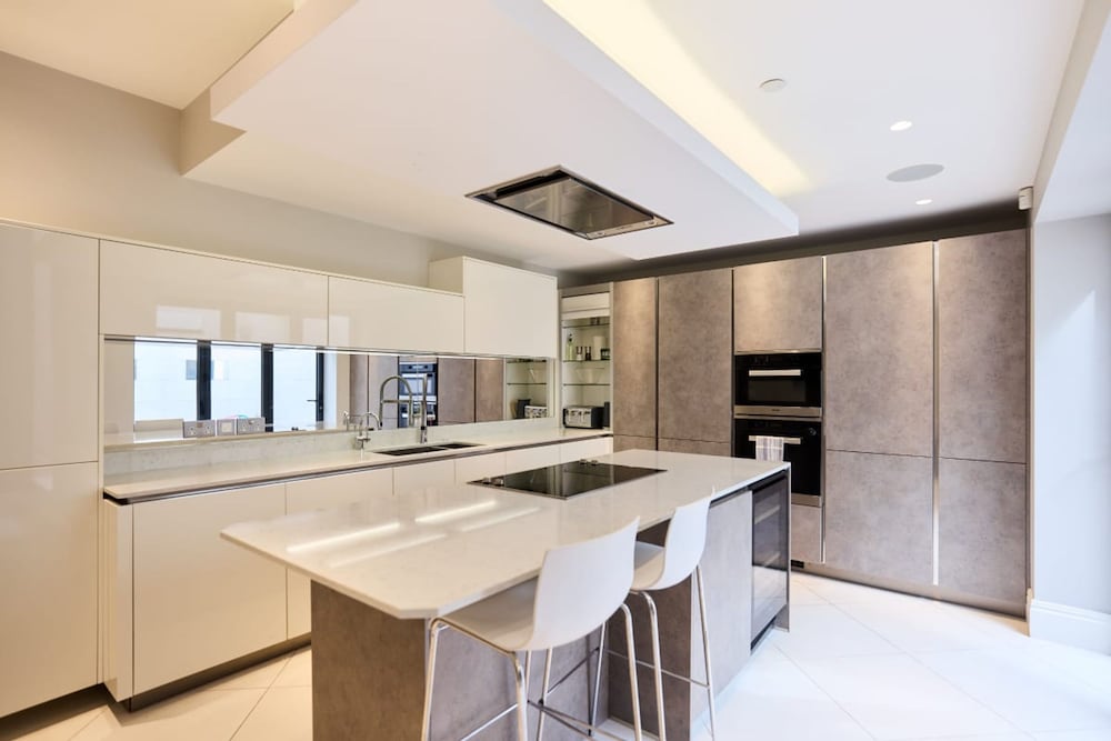 The Regent s Park Scenery - Spacious 3bdr House w Garden and Study Room