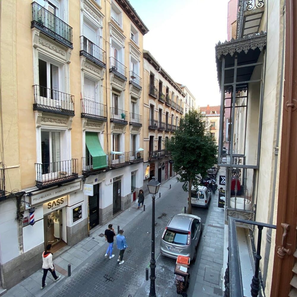 The Pelayo Majestic Luxury 3 Bedroom in Chueca