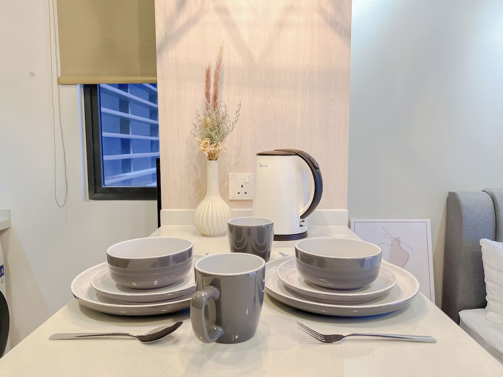 Neu Suites by Manhattan Group