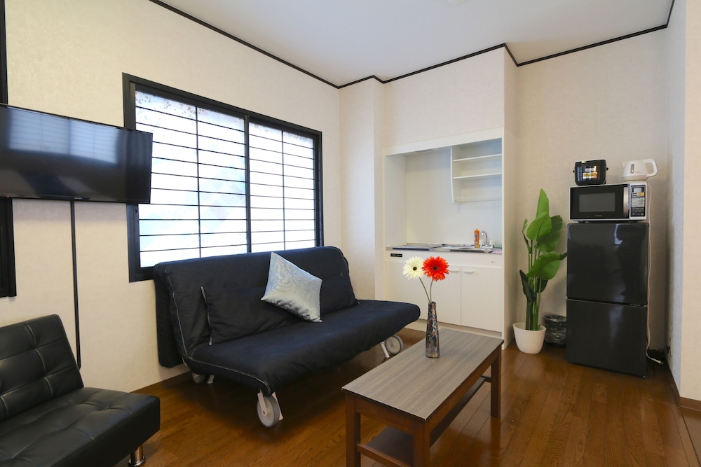 Guest House Liz Nakazaki-cho
