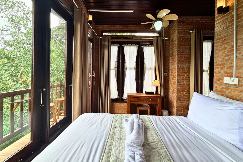 Four Mountains Villa Bedugul