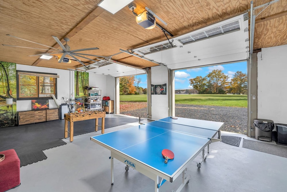2 Lake Cabins Pool+hottub Game Room 23acs
