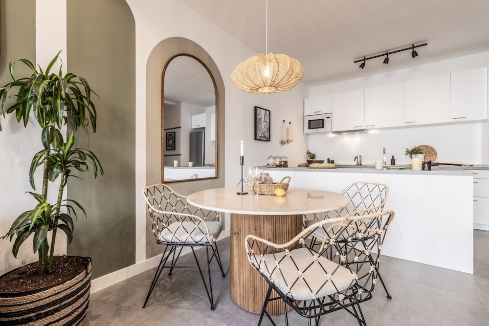 Volturna - 1 Bedroom in Recoletos