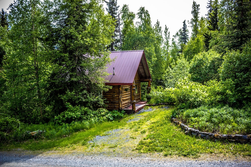 Midnight Sun Log Cabins