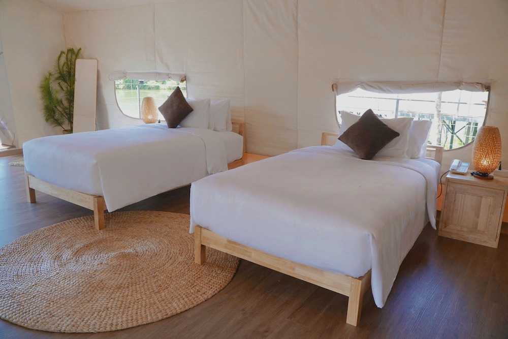La Vela Legacy Resort