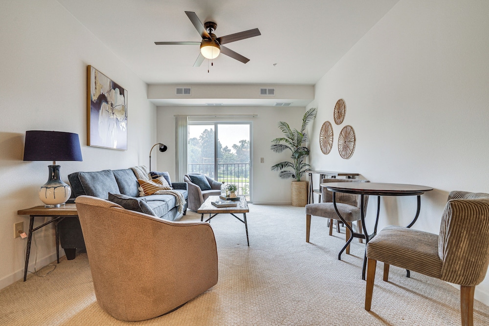 4 Mi to National Sports Center: Apt in Blaine