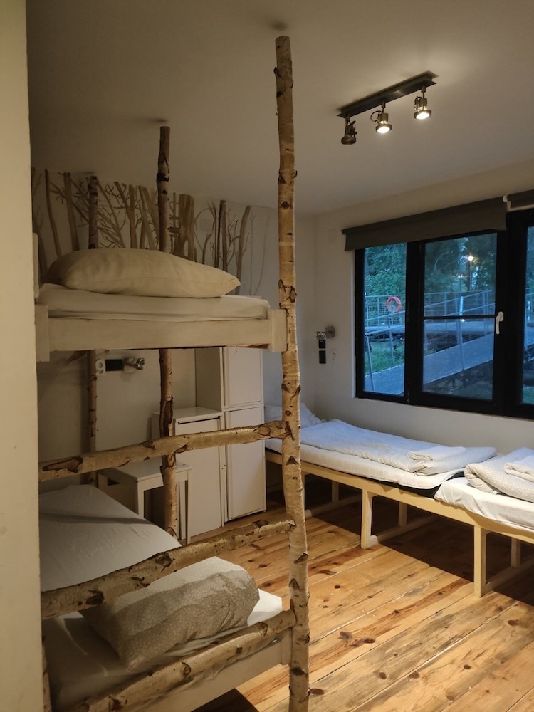 ArkaBarka Floating Hostel and Apartments