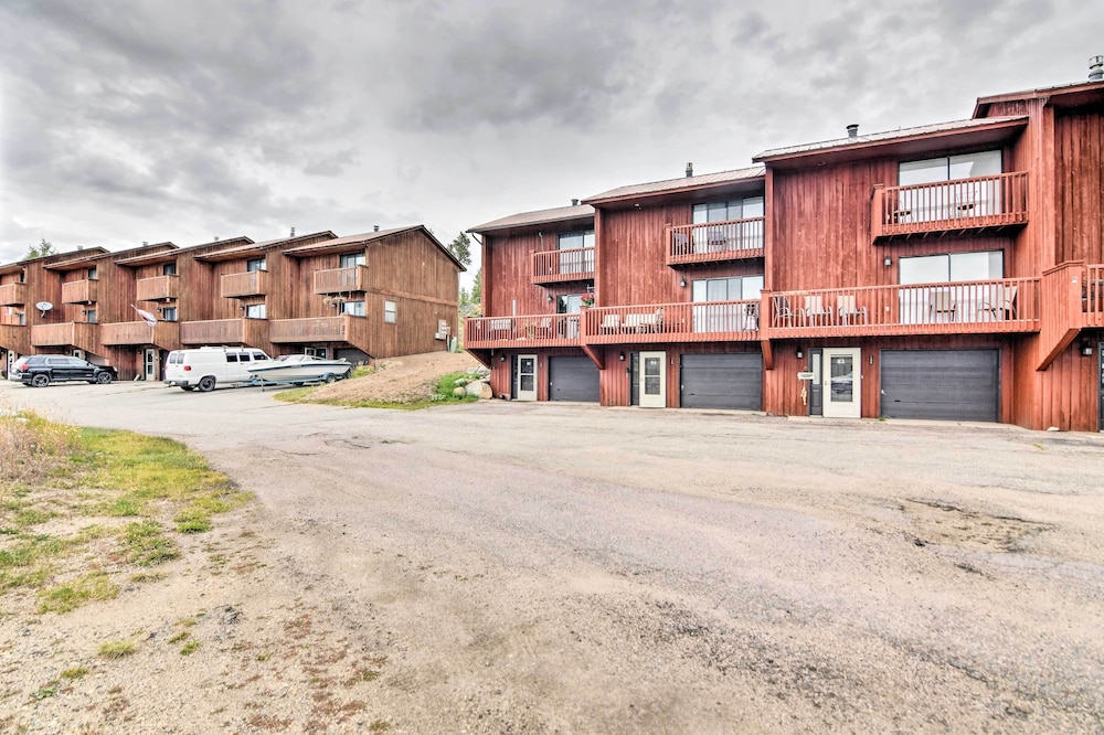 Near Lake Granby: Grand Lake Townhome w/ Views view 4