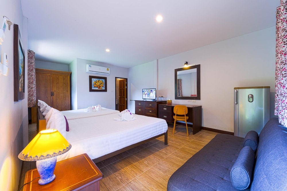 Fantastic Resort Near Town Location BS88