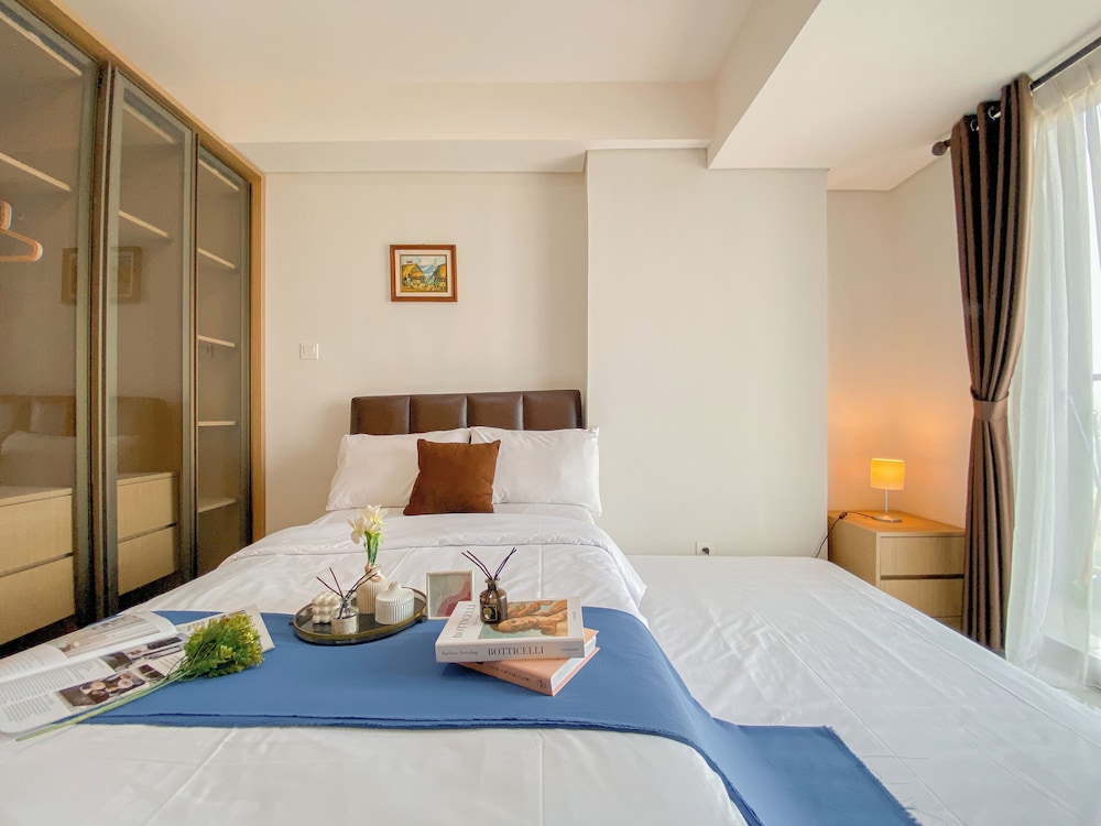 Studio Room Near Kalideres Station At Daan Mogot City Apartment