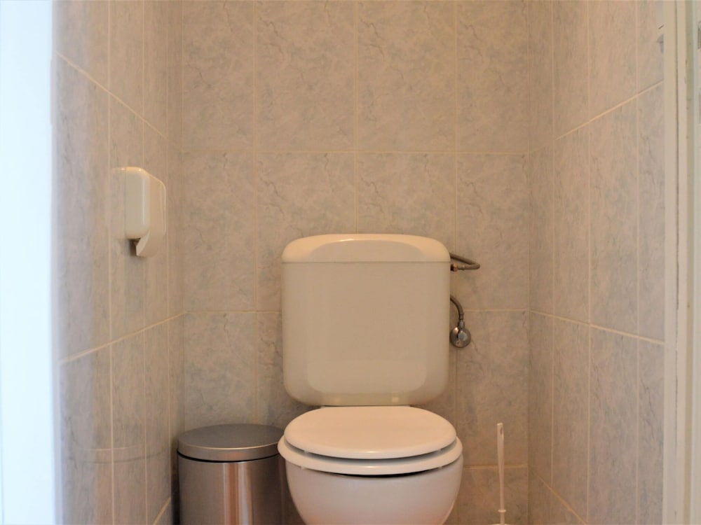 Rochehaut Hideaway With Tub