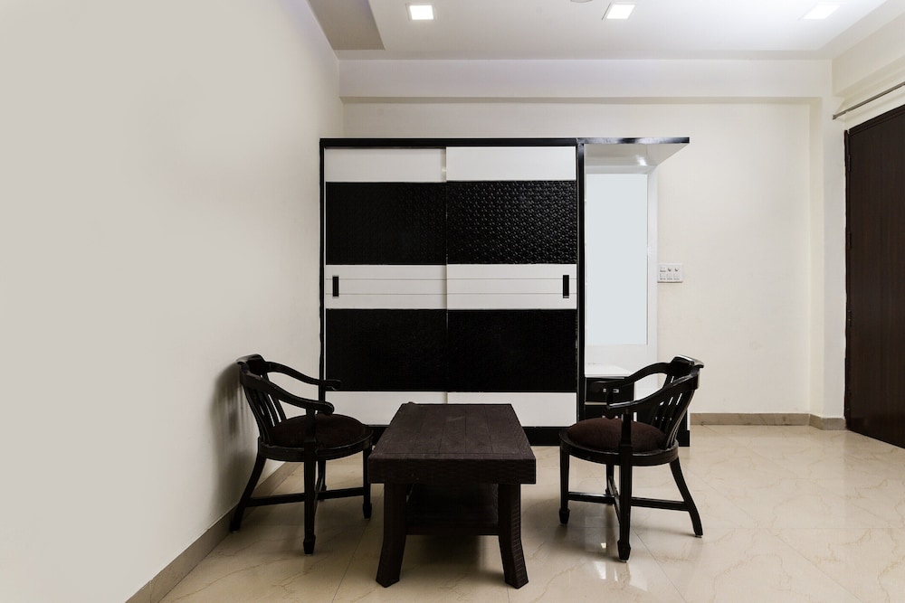 OYO 8500 Hotel Sun Palace Residency