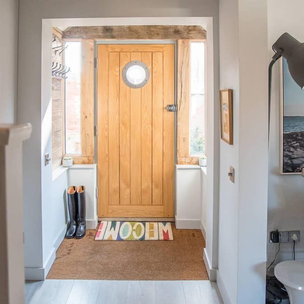 Crown Cottage, Orford view 4