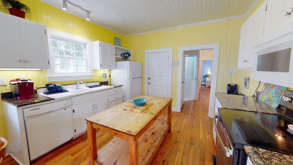 Old Magnolia House by Tybee Vacation Rentals