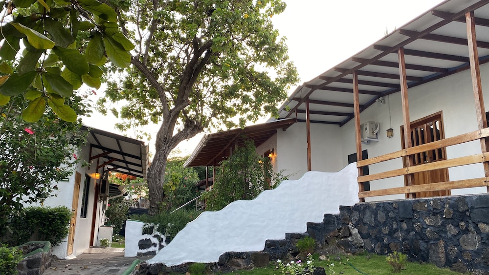 Hotel La Peregrina Bed & Breakfast - Image 1