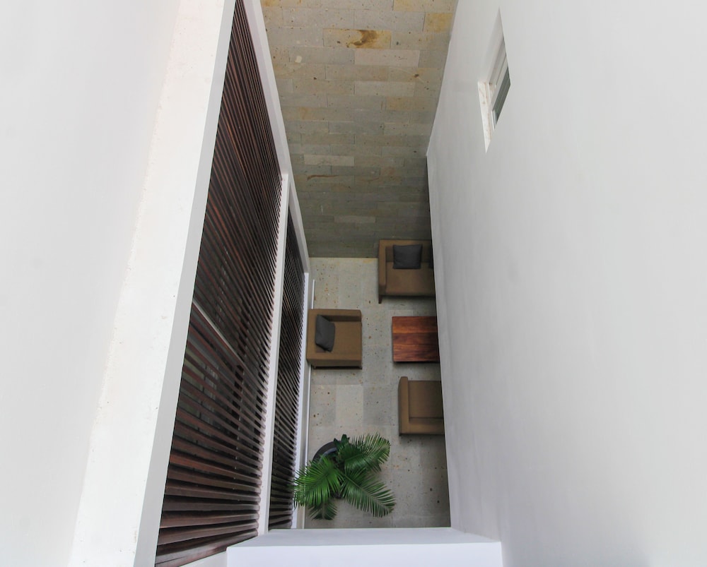 Stylish Studios with Rooftop Pool