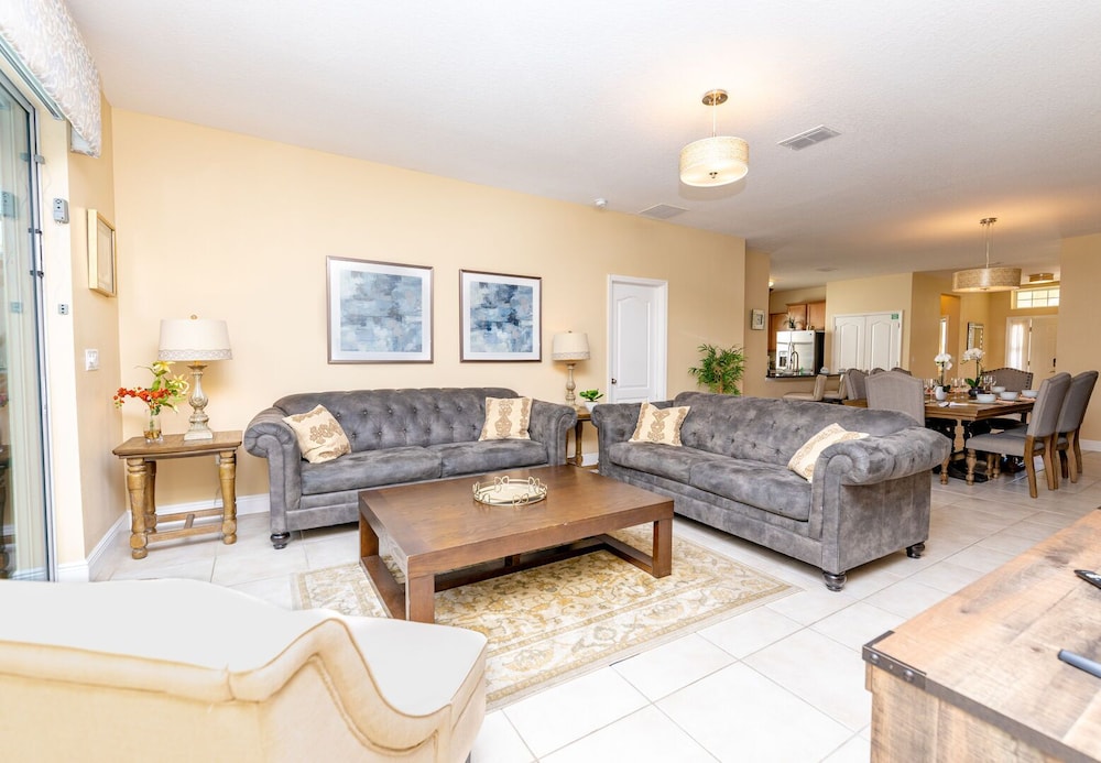 Newly Remodeled 1 story - 5 Bed 5 Bath with Pvt Pool Spa And Game Room view 3