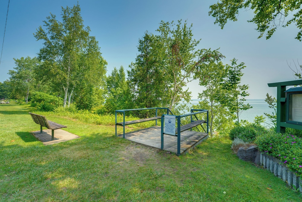 2 Blocks to Beaches: Peaceful Retreat in Lexington