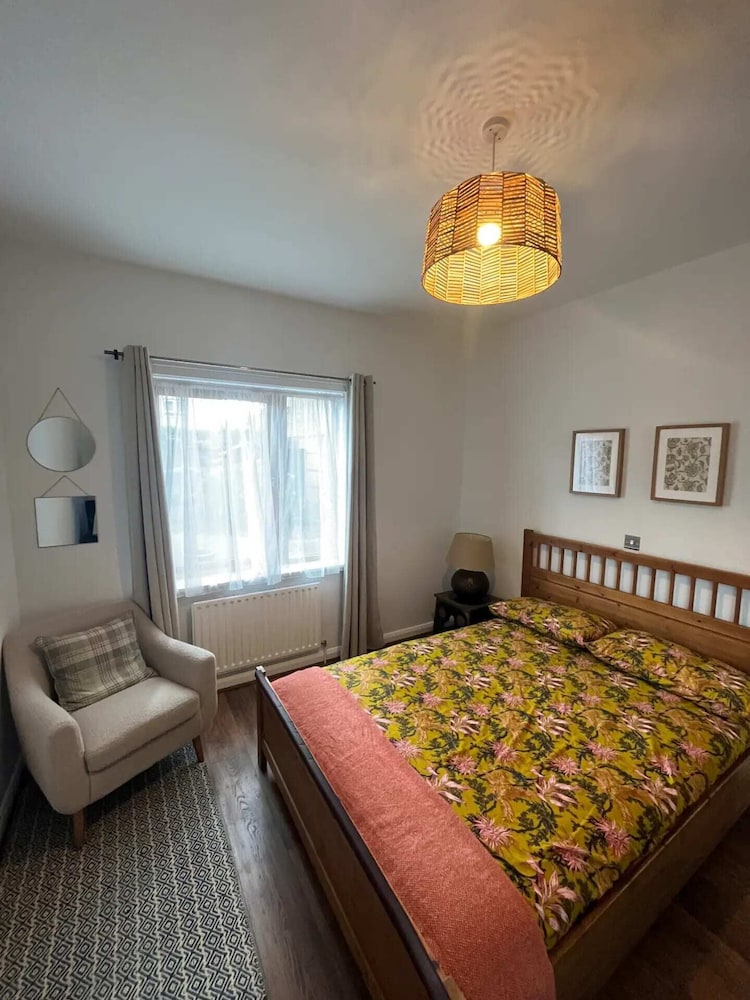 Inviting & Spacious 3BD Flat - Shadwell