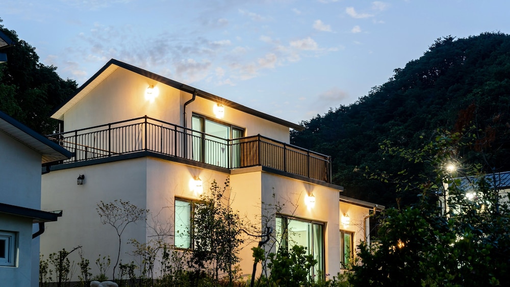 Gyeongju Sunflower Private Cottage