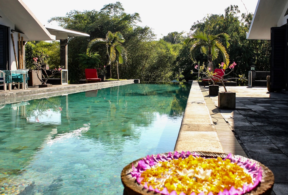 Le Mirage Villa Santai