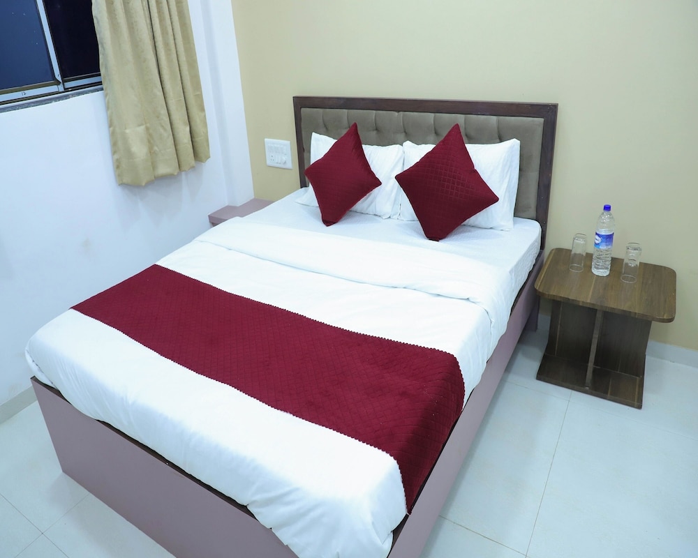 Hotel Devanshri Rooms & Restaurant
