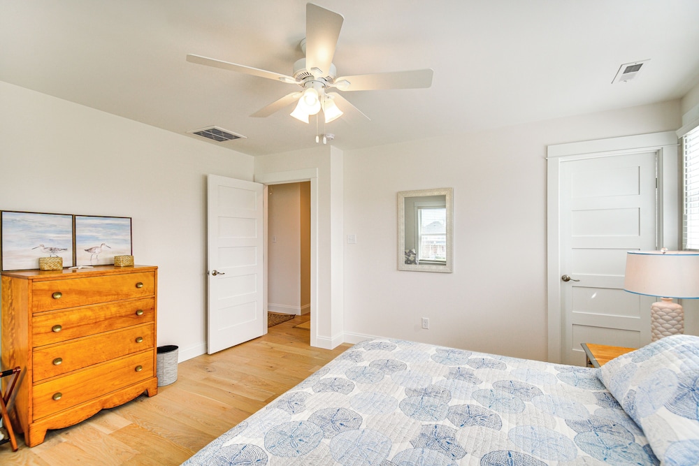 Walk to Beach & Central Park: Home in Cape Charles