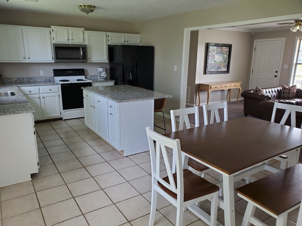 Blytheville Vacations - The Riverbend House - Property Image 7