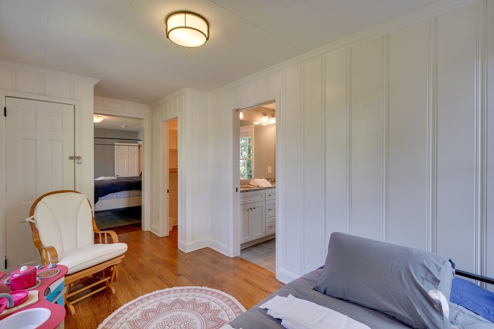 Cozy Durham Home Near Universities! view 5