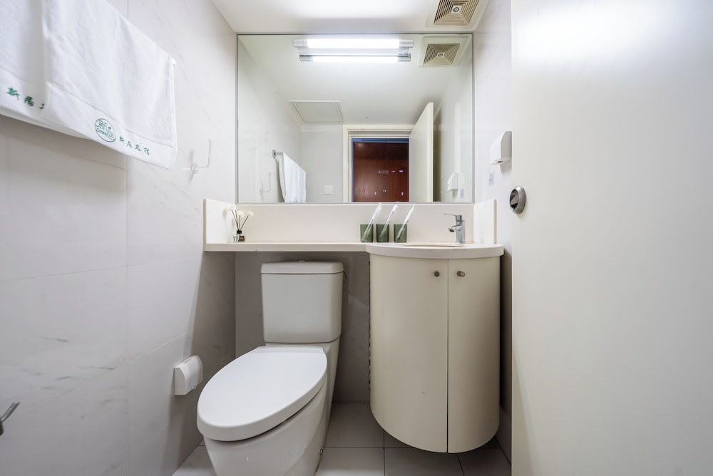 Shanghai Hills & Wanye Prime Stay