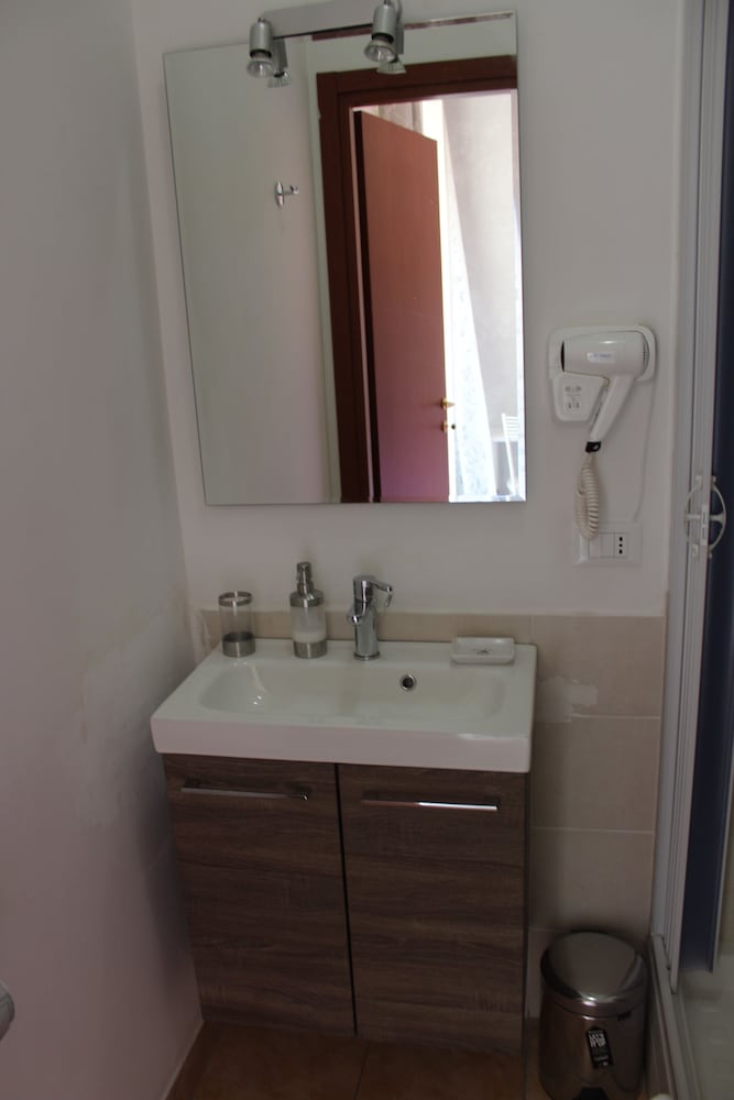 Damiani & Sister Guest House