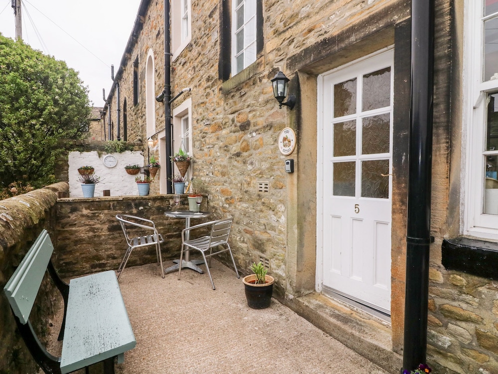 Town Cottage view 5