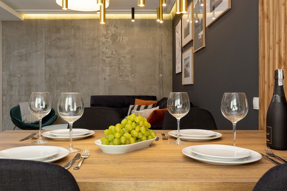 Warsaw Apartment Szajnowicza by Renters view 5