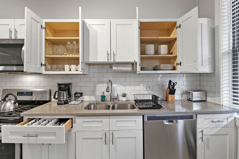 Complete 3BR - Blackstone 2