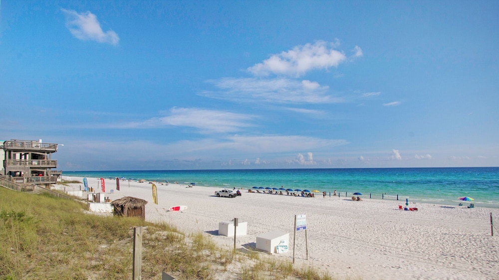 Prime Gulf View Condo Near top Attractions, Dining, & Beach Fun!