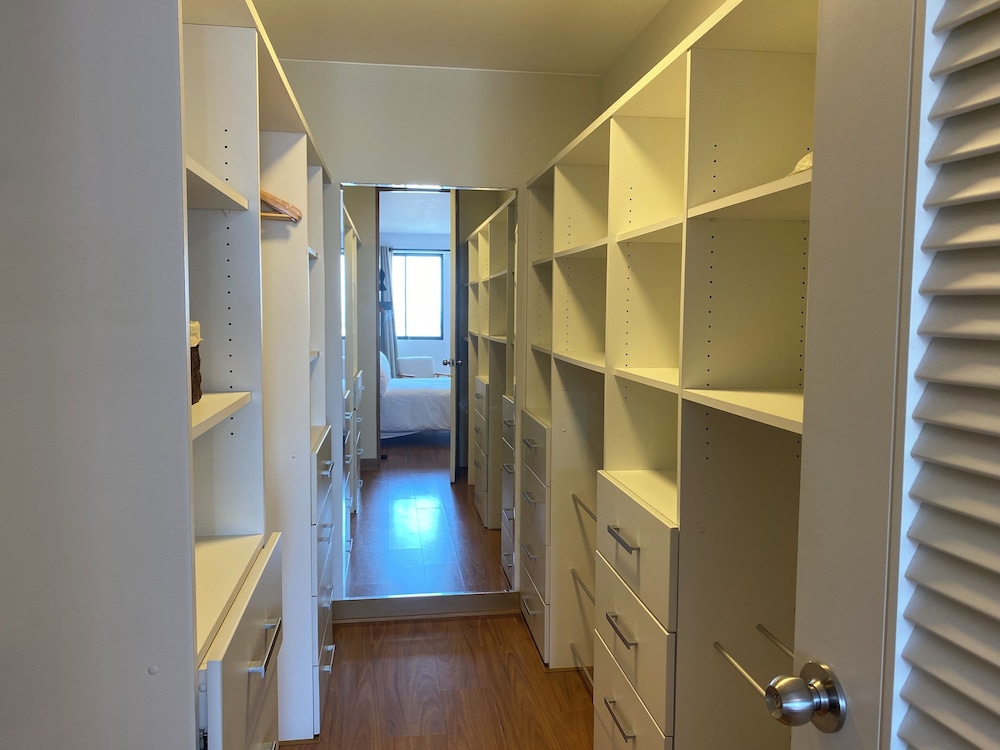 Picturesque 2BR at Malecon