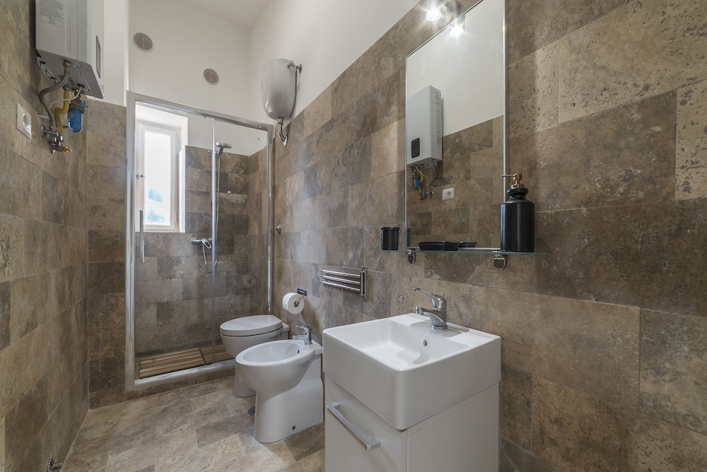 Colosseo & Colle Oppio Cozy Apartment