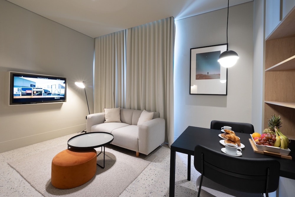 Upside Living Studio With Burj Views - Business Travelers