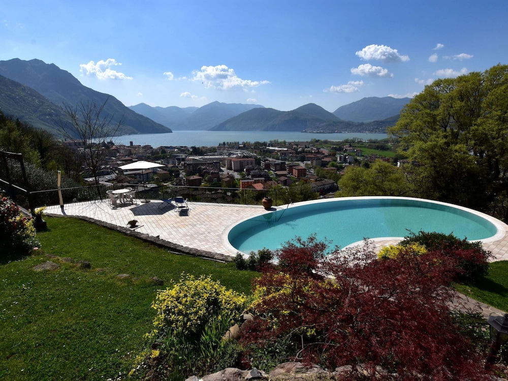 Flat in Villa, With Garden, Barbecue view 5