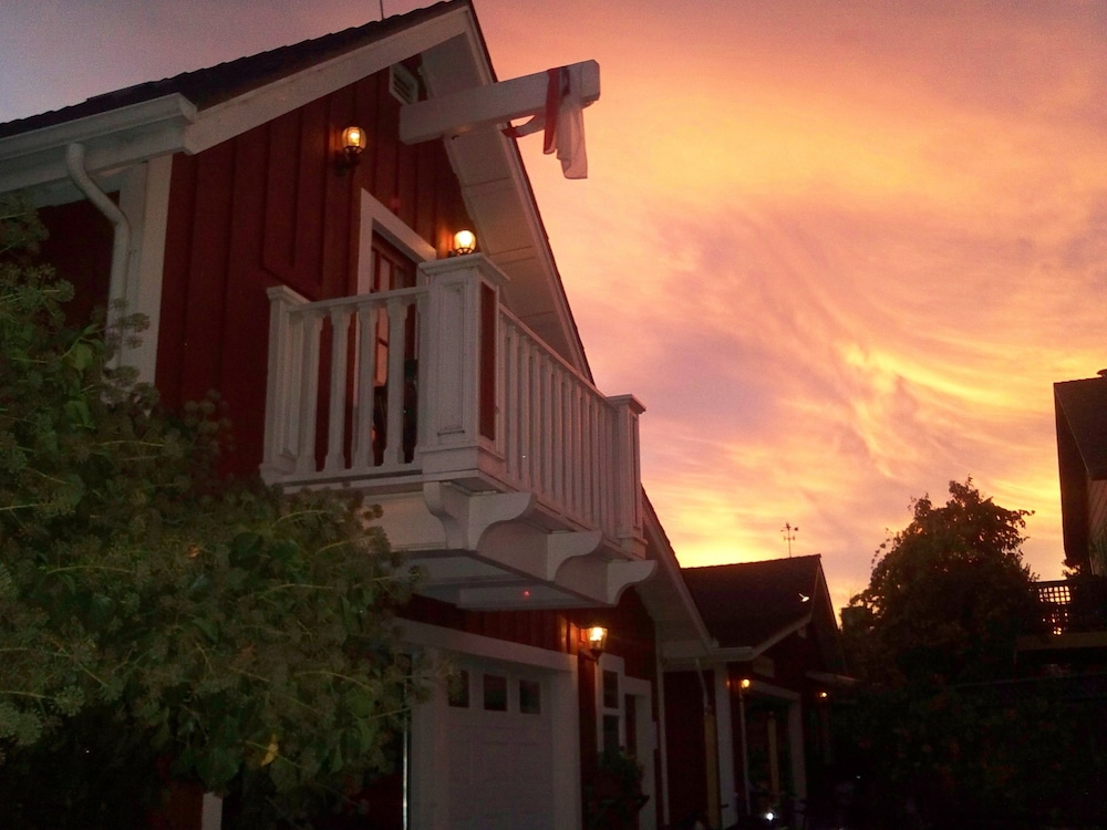 Cliff Crest Bed & Breakfast
