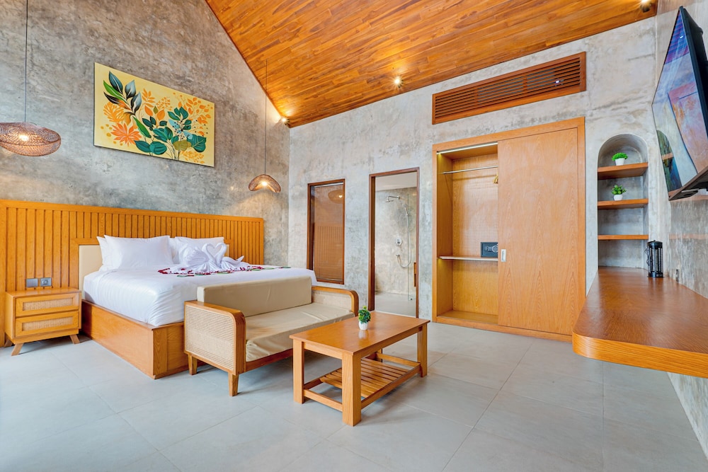 LaLuxe Villa and Residence