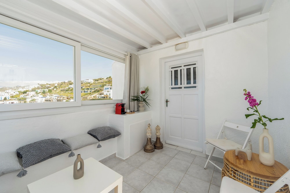 SeaView Central Suites