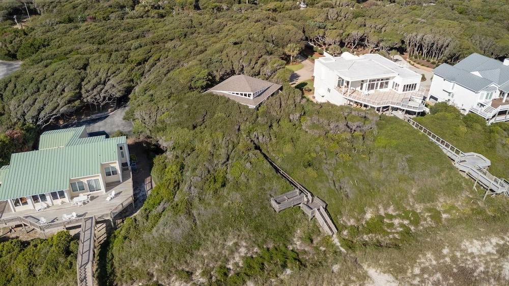 Beach Grove 3 Bedroom Home