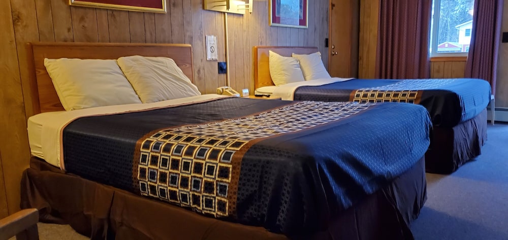 Red Ranch Motel