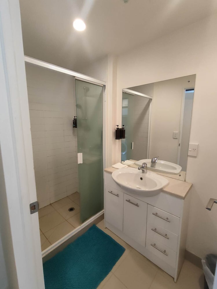 3 Double 1 Single 2 Sofa Beds apartment