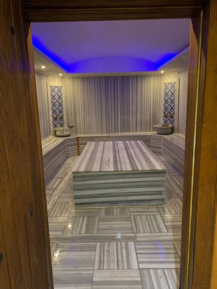 Spectacular 2 1 Apartment in Prime Suites Hotel